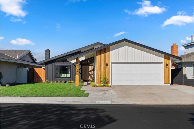 4589 Almond Avenue, Seal Beach