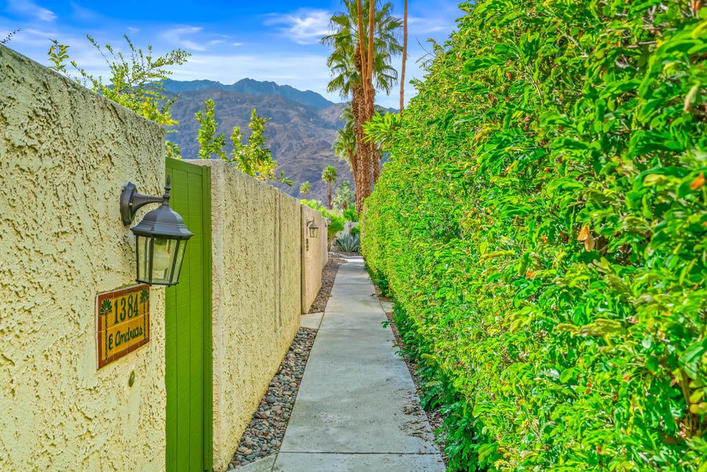 1384 E Andreas Road, Palm Springs