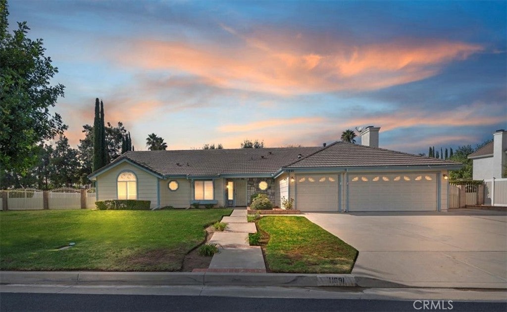 Photo of Listing #IV25261910