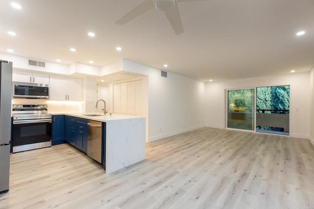 Photo of Listing #PTP2508707