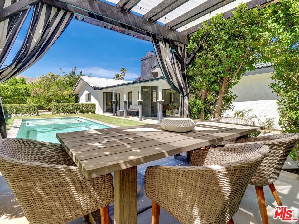 Photo of Listing #25621553