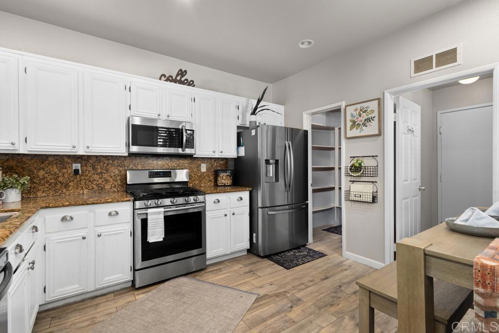 Photo of Listing #PTP2508715