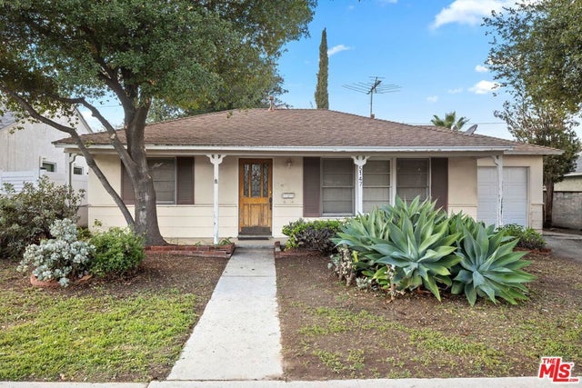 5147 Garden Grove Avenue, Tarzana