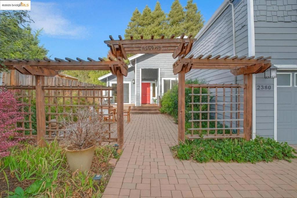 Photo of Listing #41117975