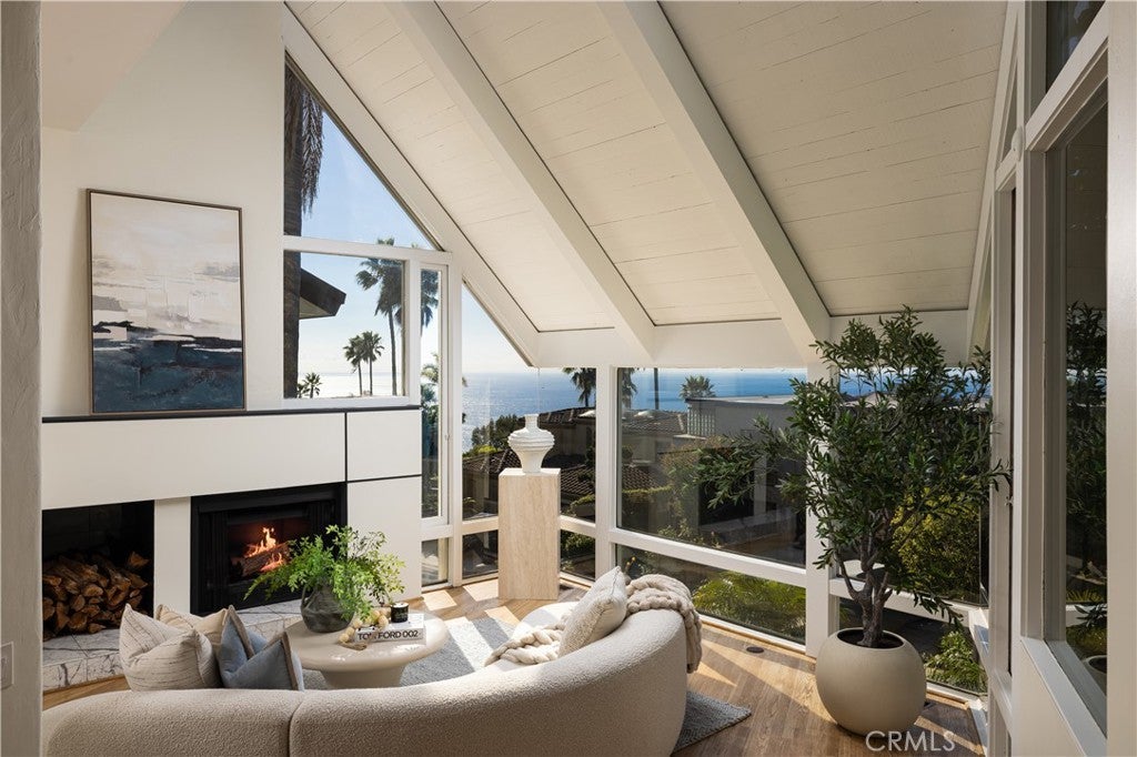 Photo of Listing #NP25257799