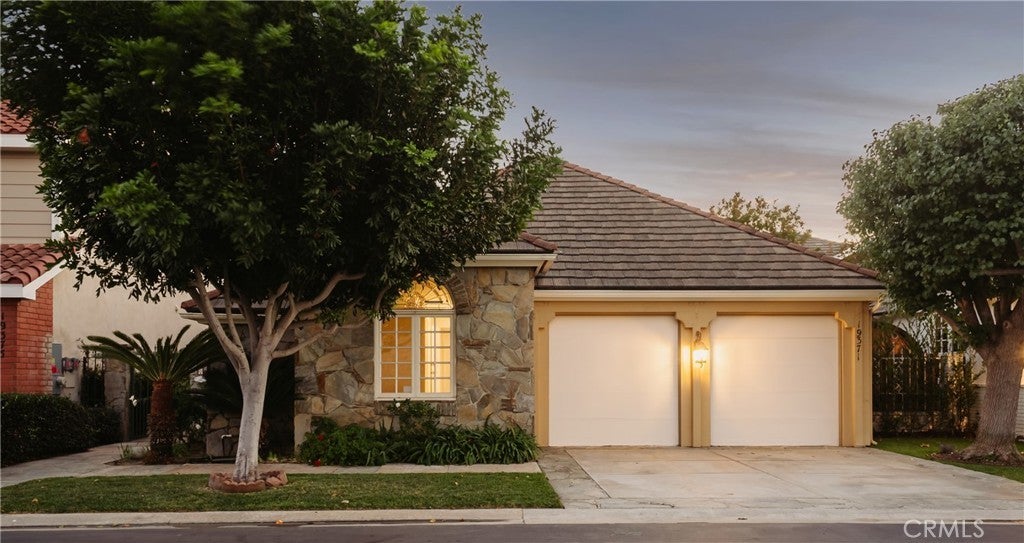 Photo of Listing #PW25263832