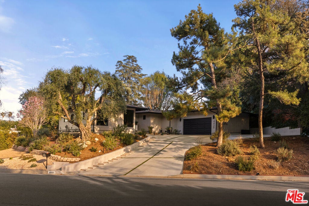 Photo of Listing #25621555