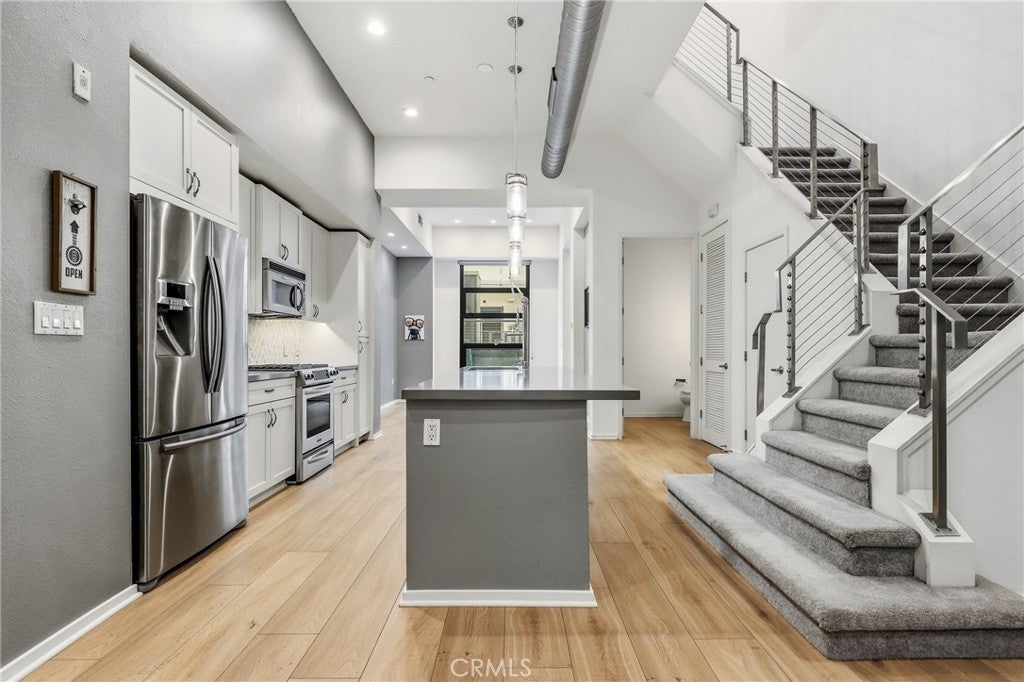 Photo of Listing #SB25261986