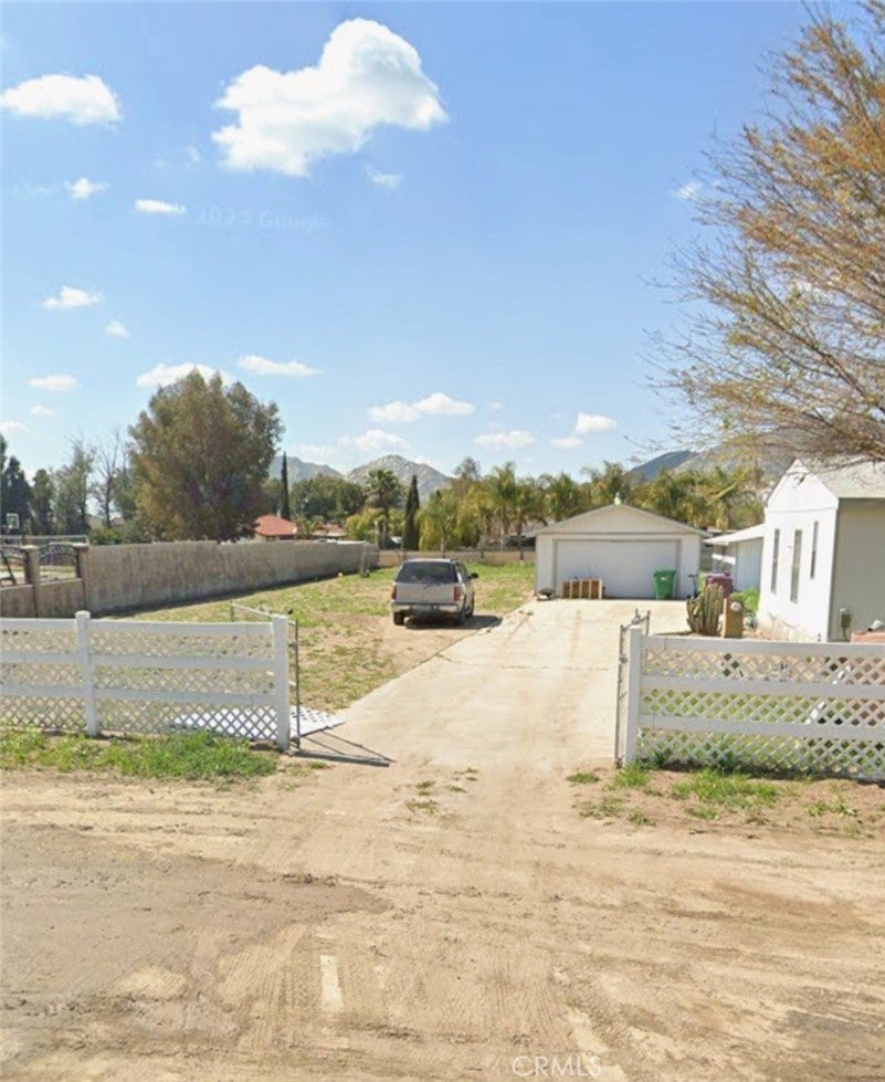 Photo of Listing #IV25264853