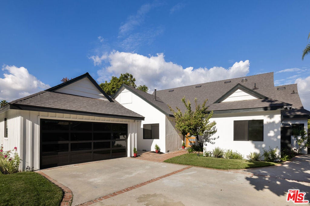 Photo of Listing #25621801