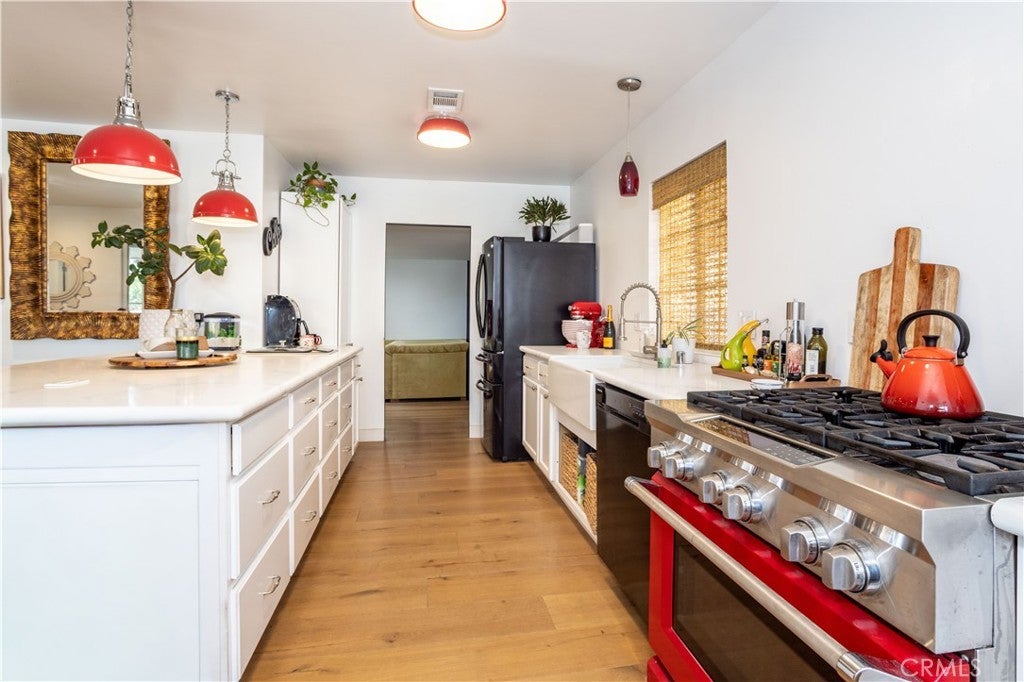 Photo of Listing #SR25261336