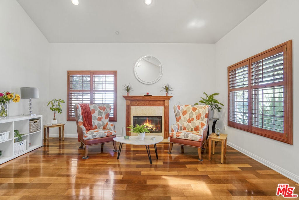 Photo of Listing #25621869