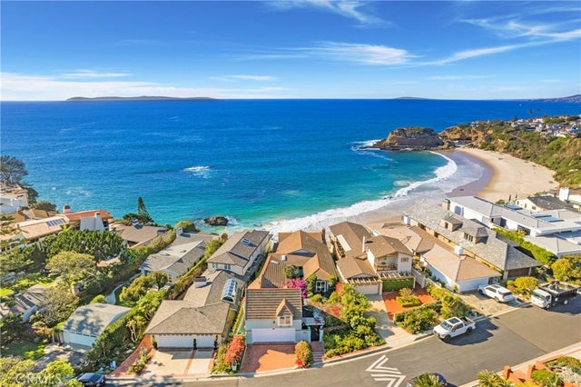98 S La Senda Dr, Laguna Beach.