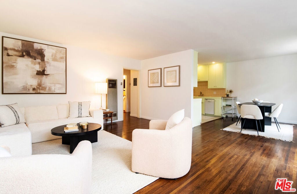 Photo of Listing #25619469