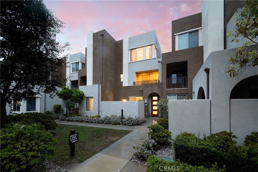 Photo of Listing #OC25260031