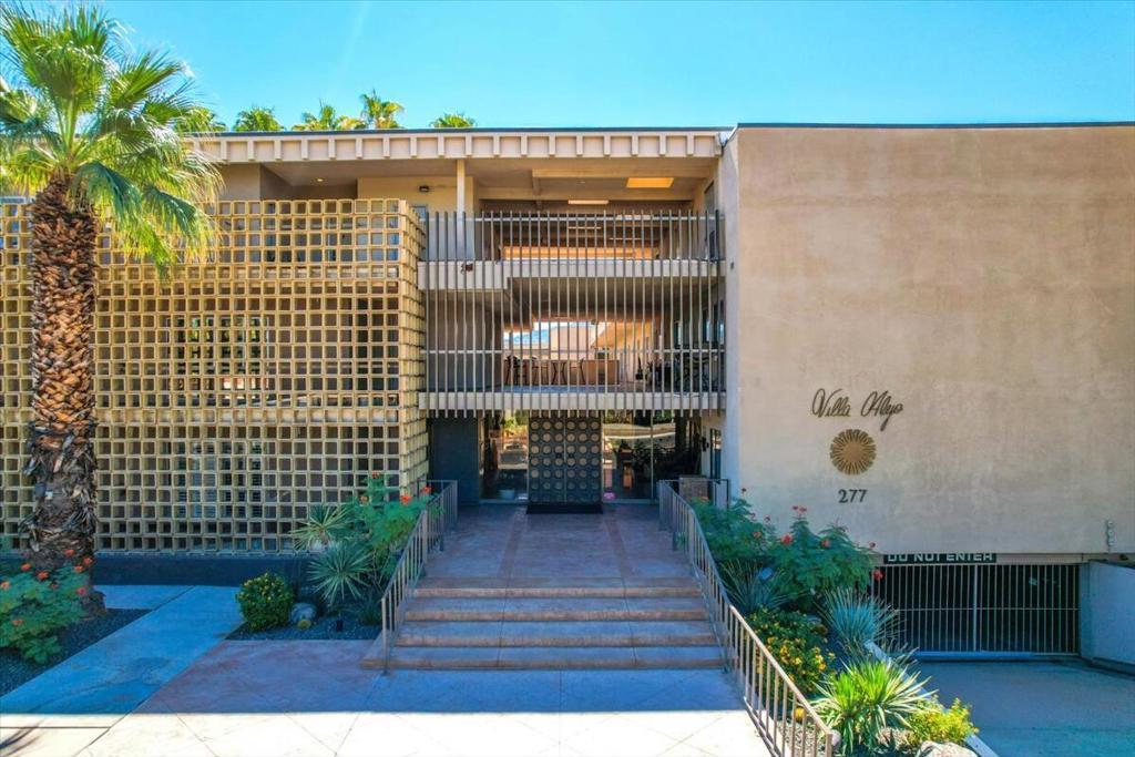 277 E Alejo Road # 101, Palm Springs