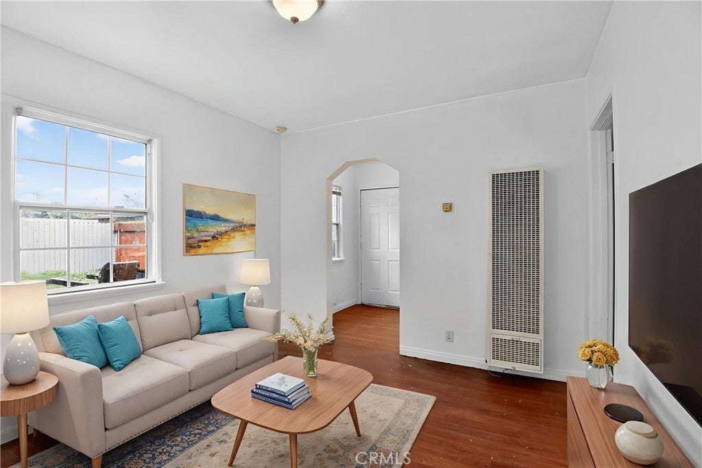 Photo of Listing #SR25264094