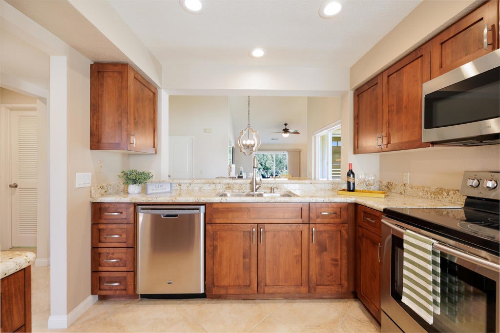 760 Montana Vista Drive, Palm Desert