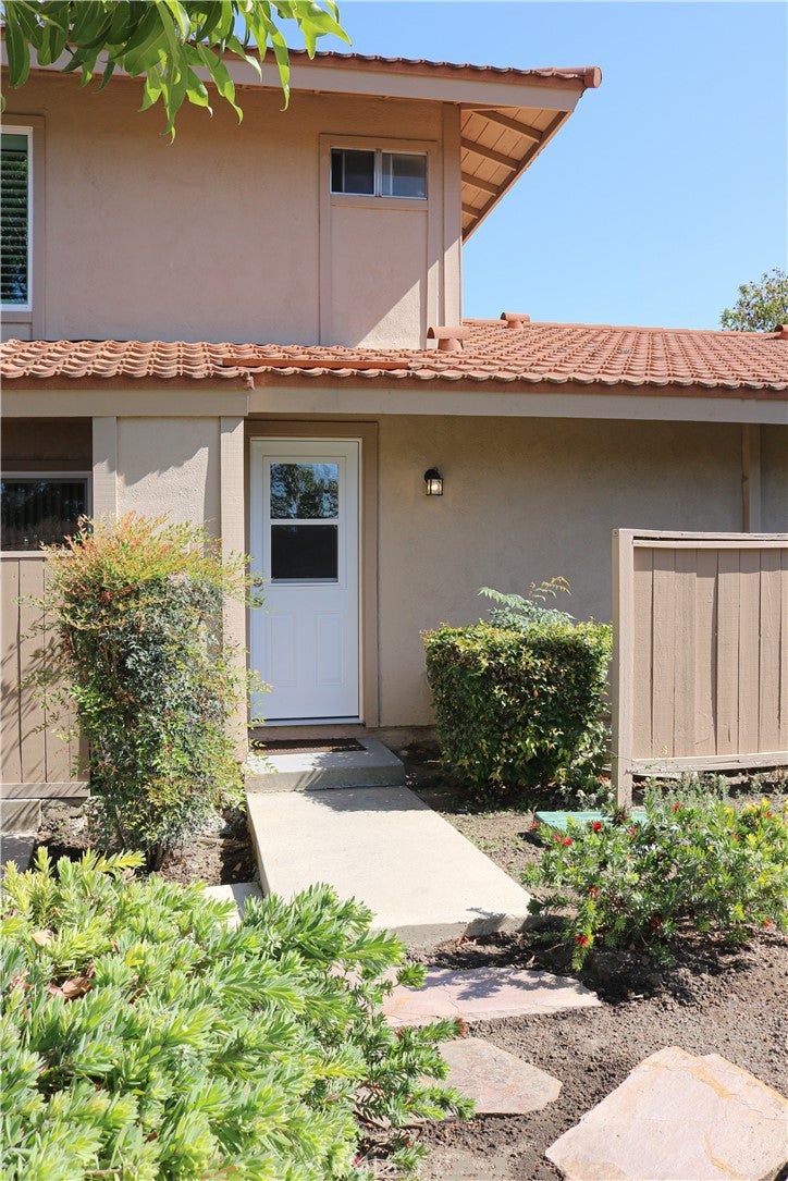 2321 Fuschia, Tustin