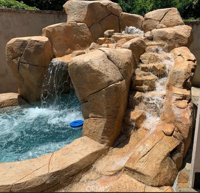 Photo of Listing #CV25266005