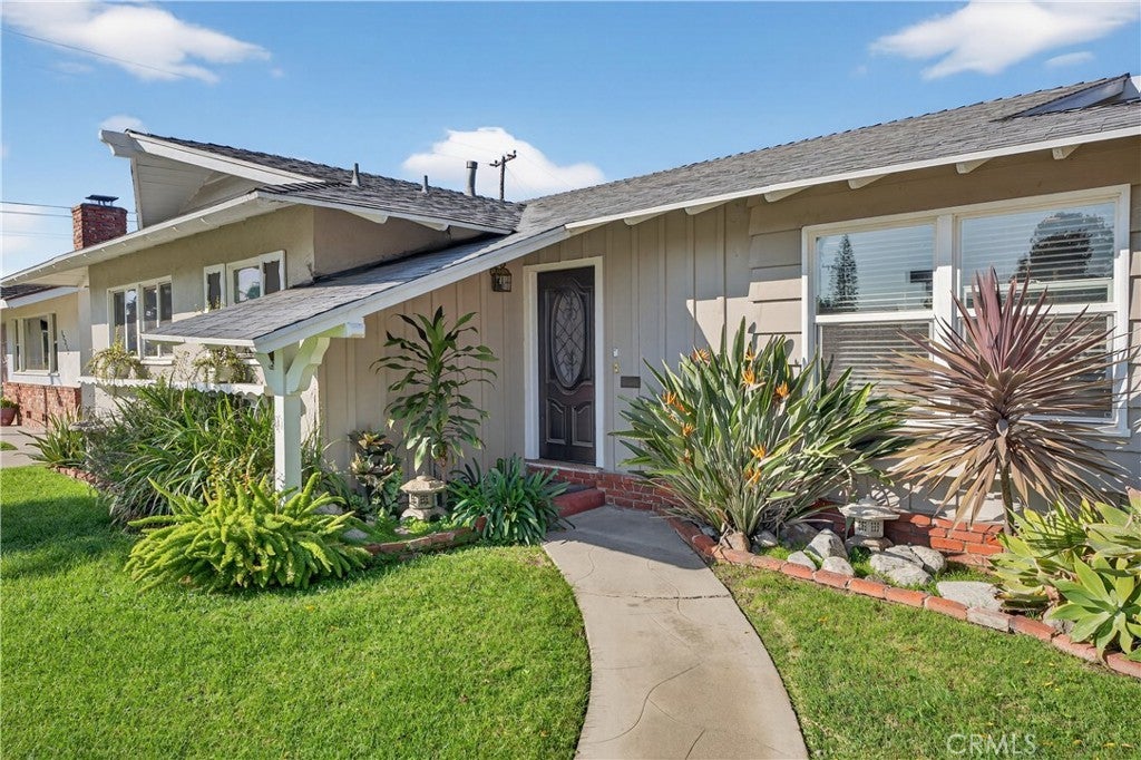 Photo of Listing #DW25265285