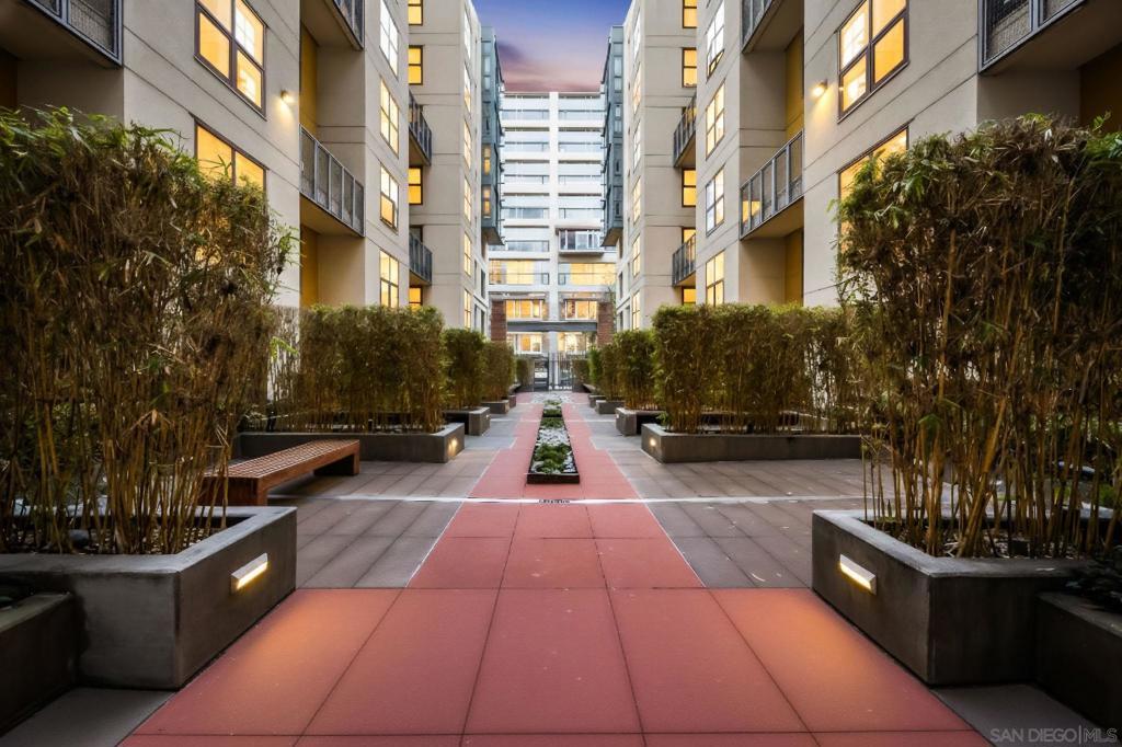 1150 J St 606, San Diego