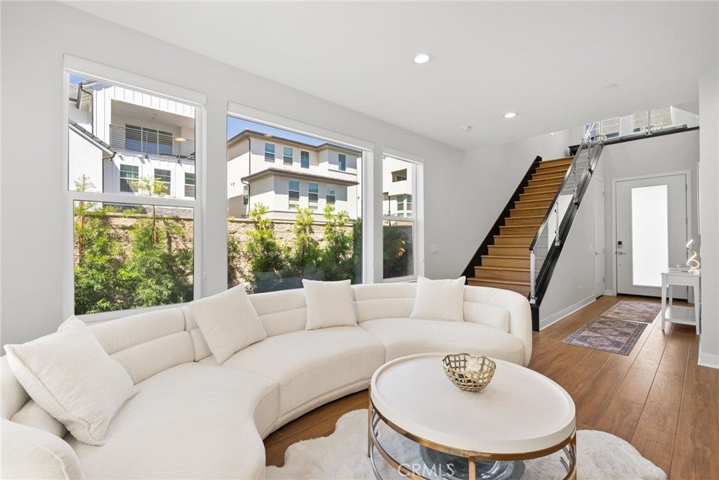 Photo of Listing #PW25266603