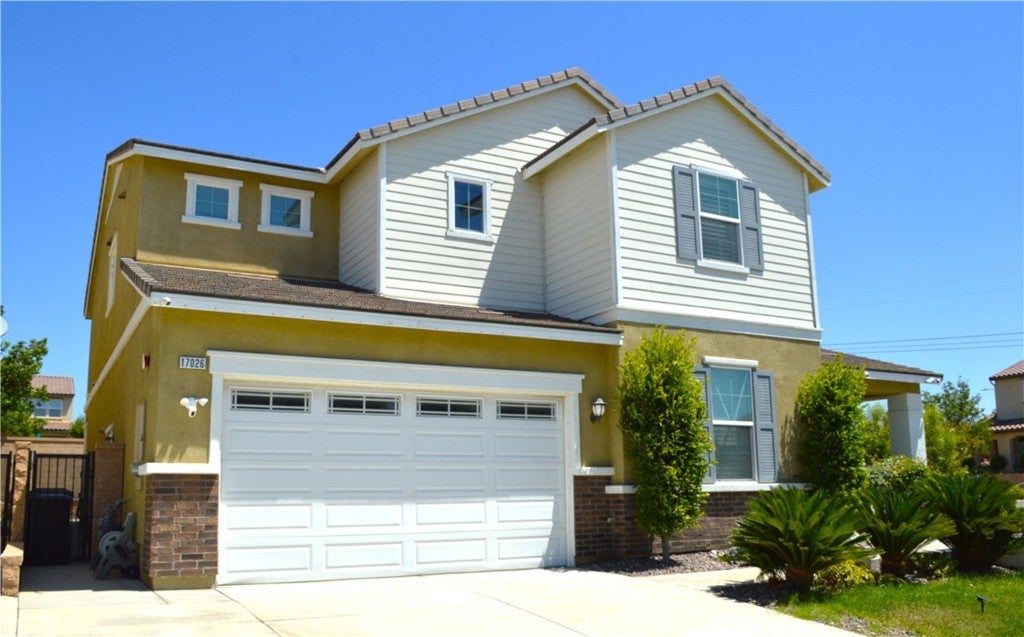 Photo of Listing #IV25266801