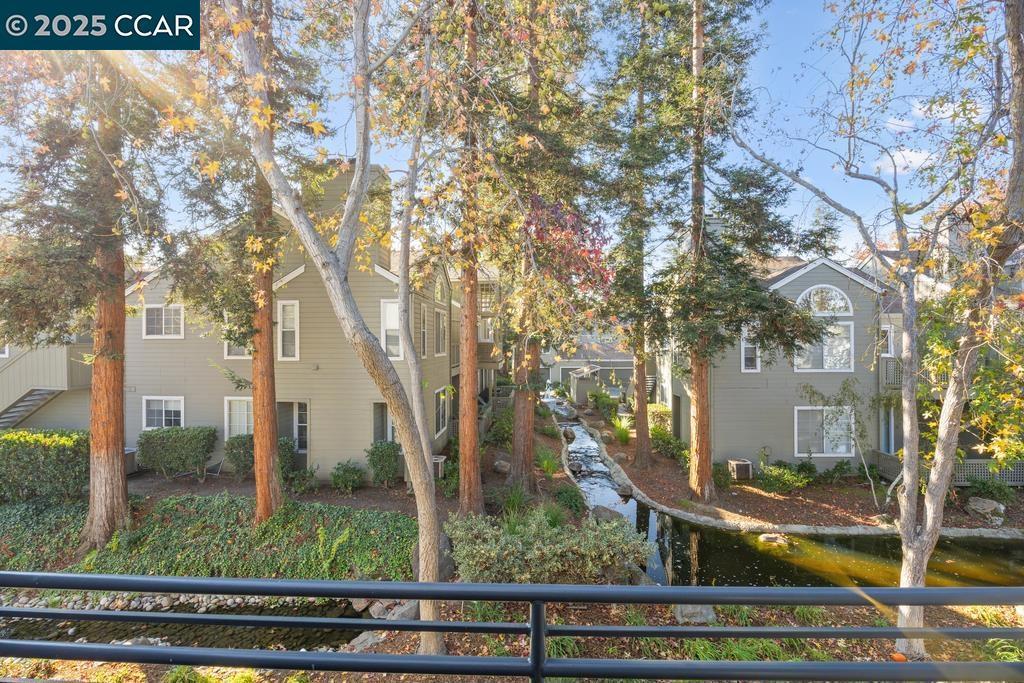 Photo of Listing #41118293