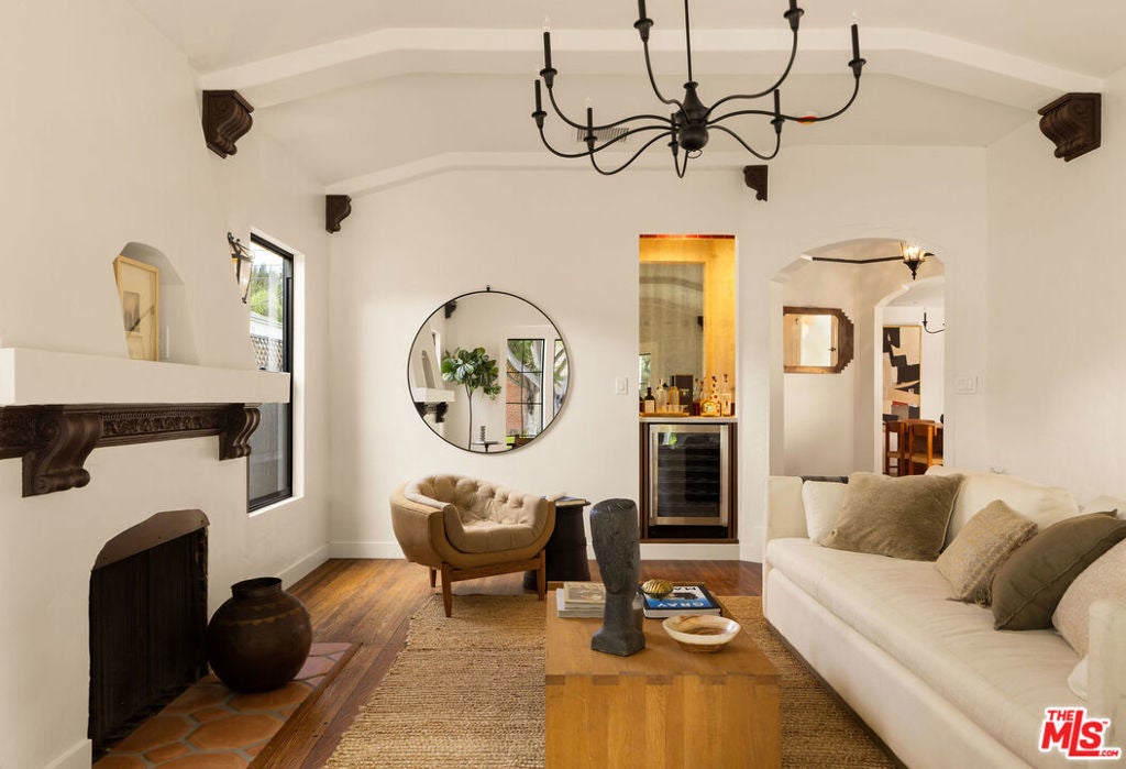 Photo of Listing #25623189