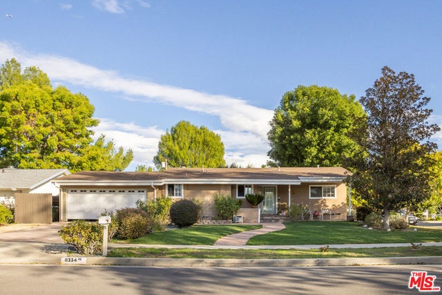 8334 Capistrano Avenue, West Hills