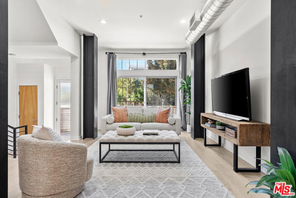 5350 Playa Vista Drive 14, Playa Vista