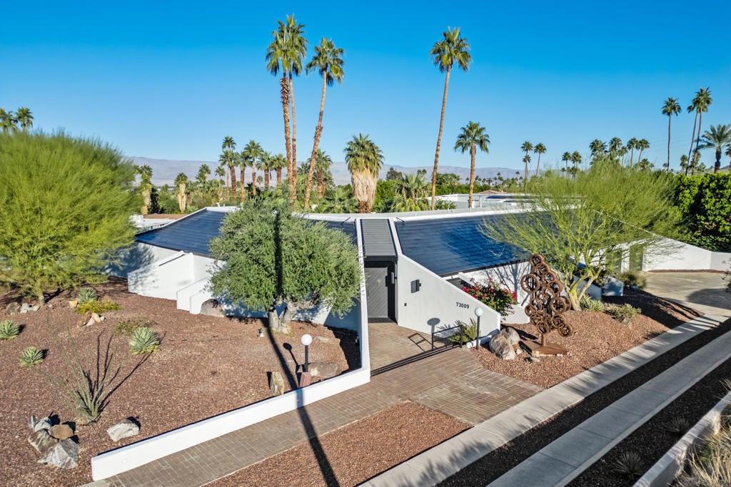 73009 Joshua Tree Street, Palm Desert