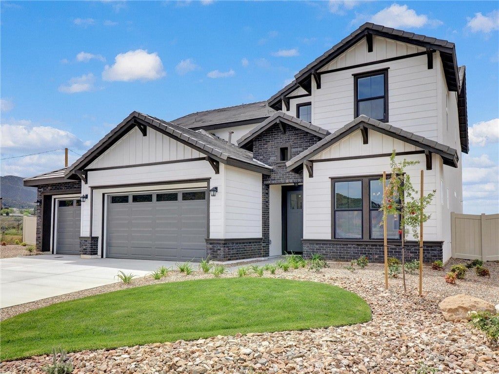 Photo of Listing #IV25267706