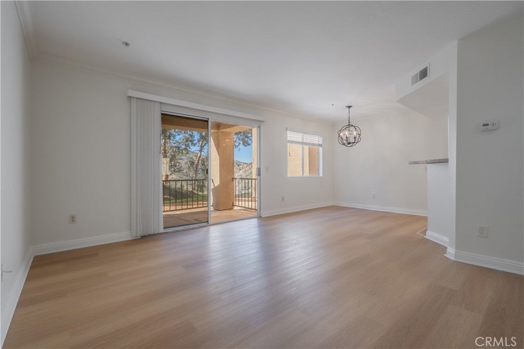 Photo of Listing #PW25267628