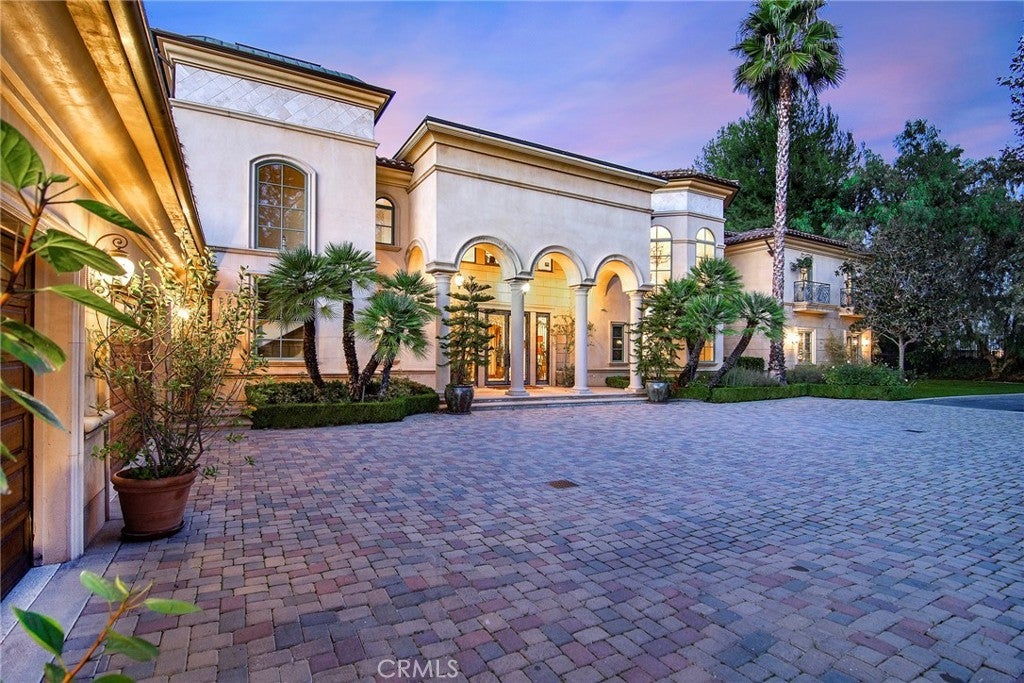 Photo of Listing #SR25266643