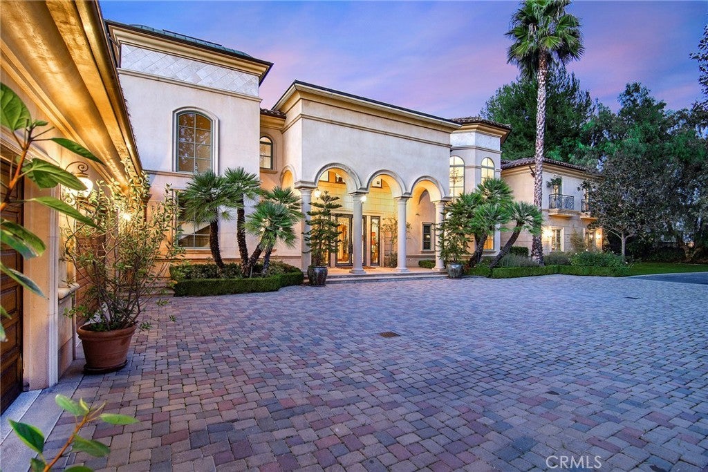 Photo of Listing #SR25266643