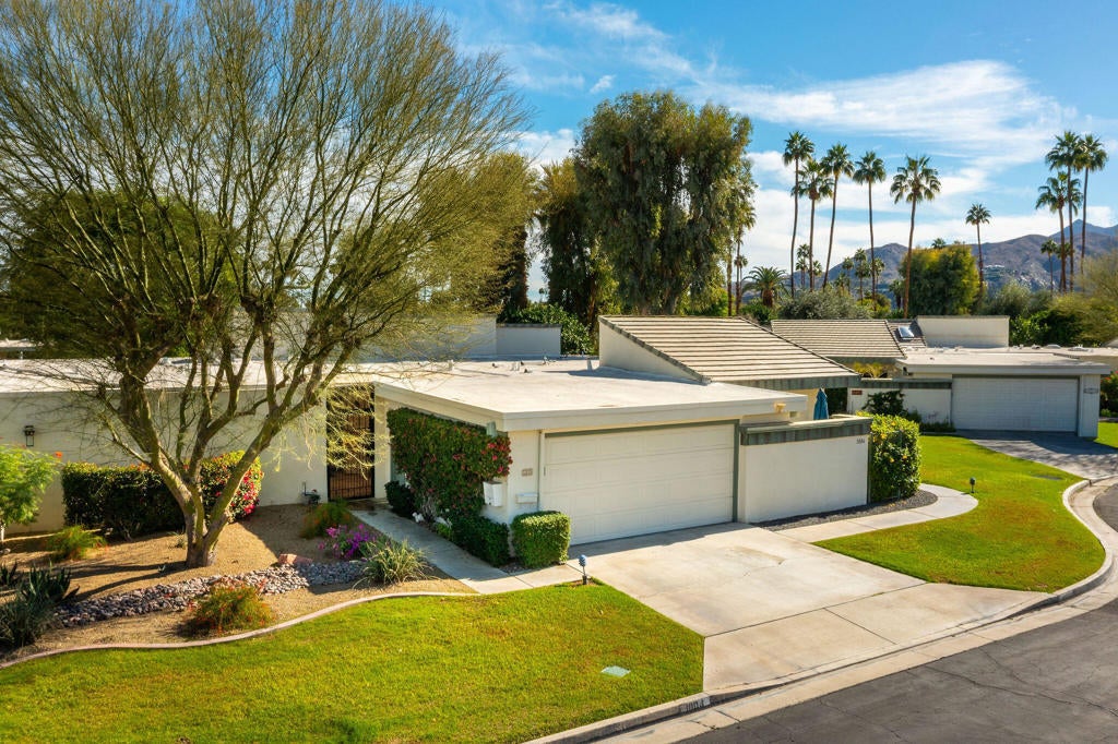 1004 Saint Thomas Circle, Palm Springs