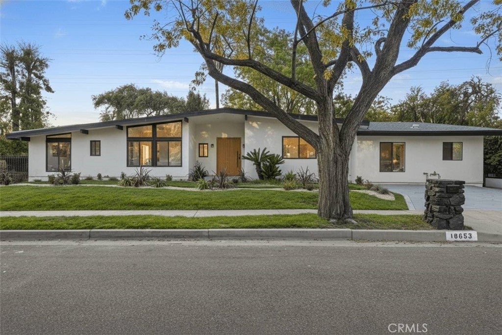 Photo of Listing #SR25267985