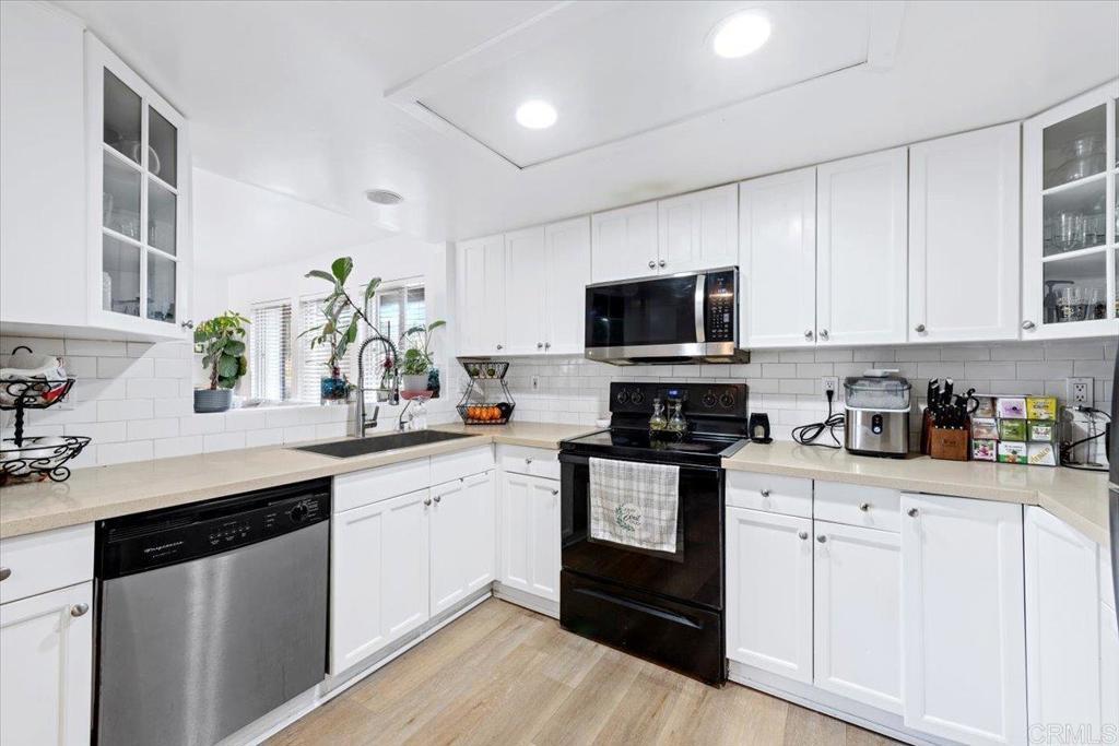 Photo of Listing #PTP2508853