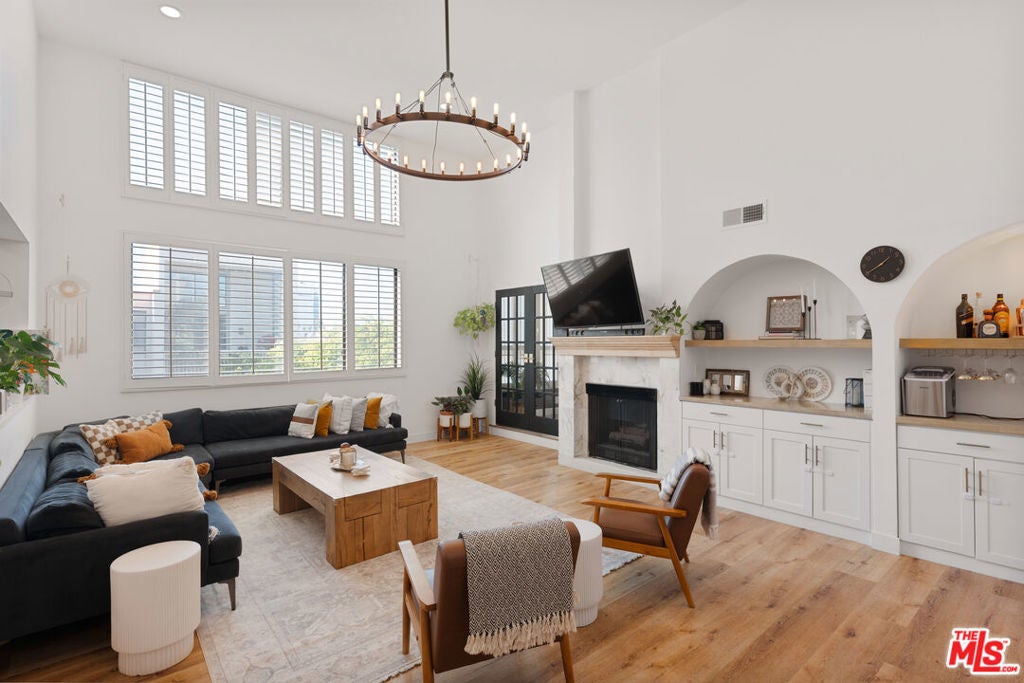 Photo of Listing #25622397