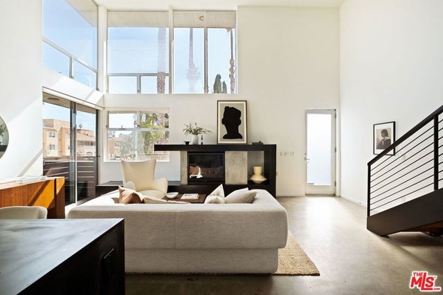 333 S Wilton Place # 2, Los Angeles