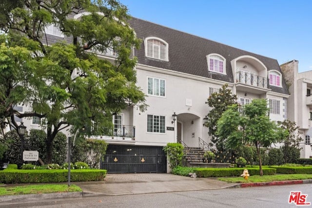 11745 Montana Avenue # 104, Los Angeles