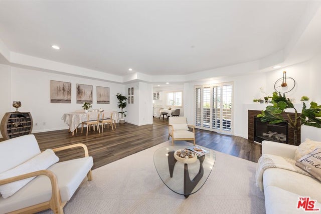 11766 W Sunset Boulevard # 302, Los Angeles