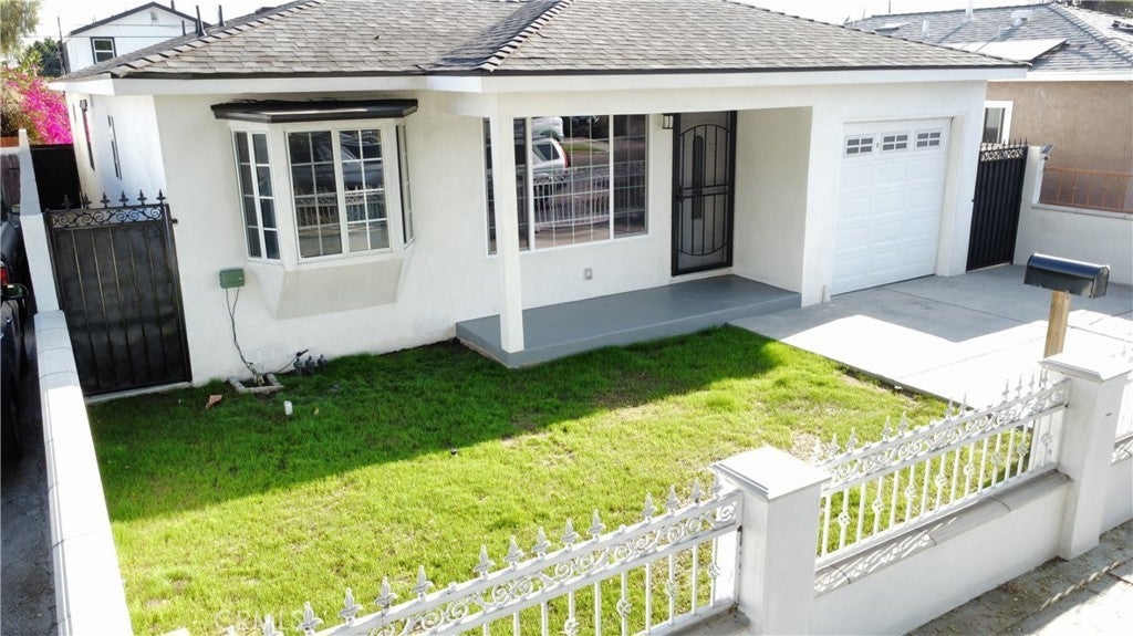 Photo of Listing #DW25268395