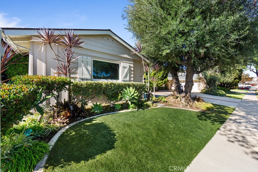 Photo of Listing #RS25268400