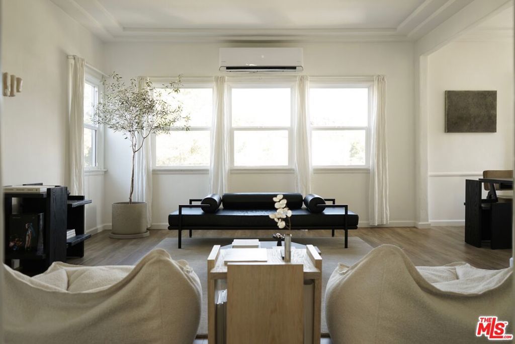 Photo of Listing #25623615