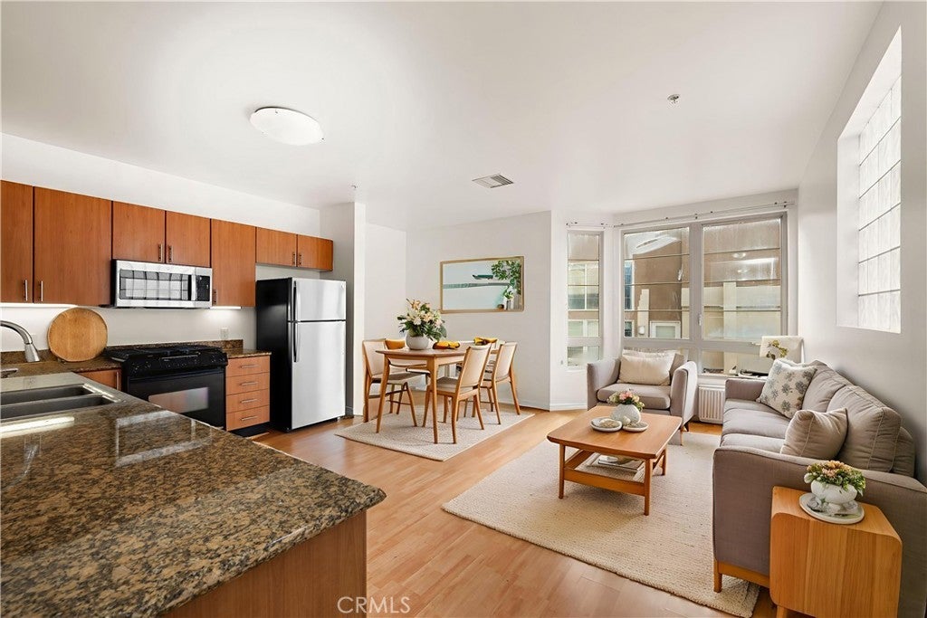 Photo of Listing #CV25266674