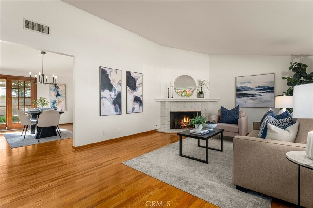 Photo of Listing #PW25267367