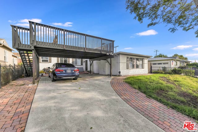 11924 Daleside Avenue, Hawthorne.